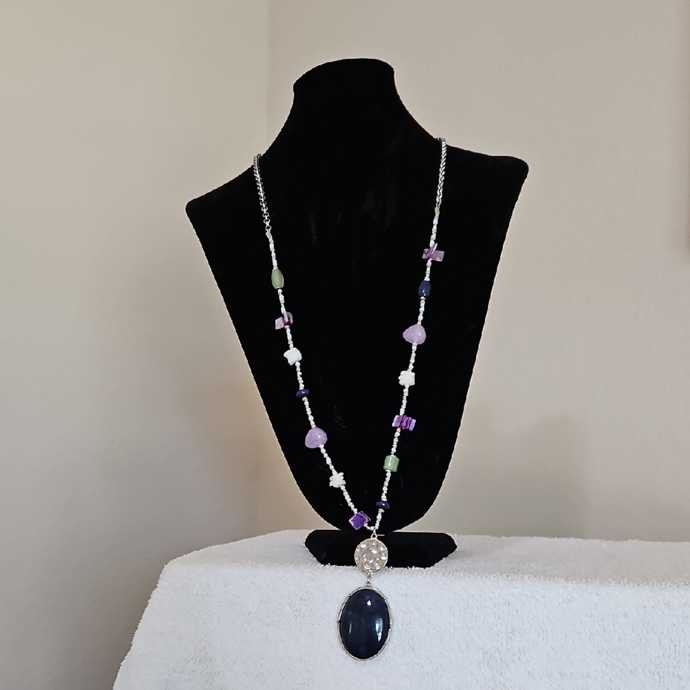 Elegant Purple and Silver Necklace